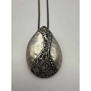 Premier Designs Silver Tone Teardrop Necklace – Modern Statement Jewelry